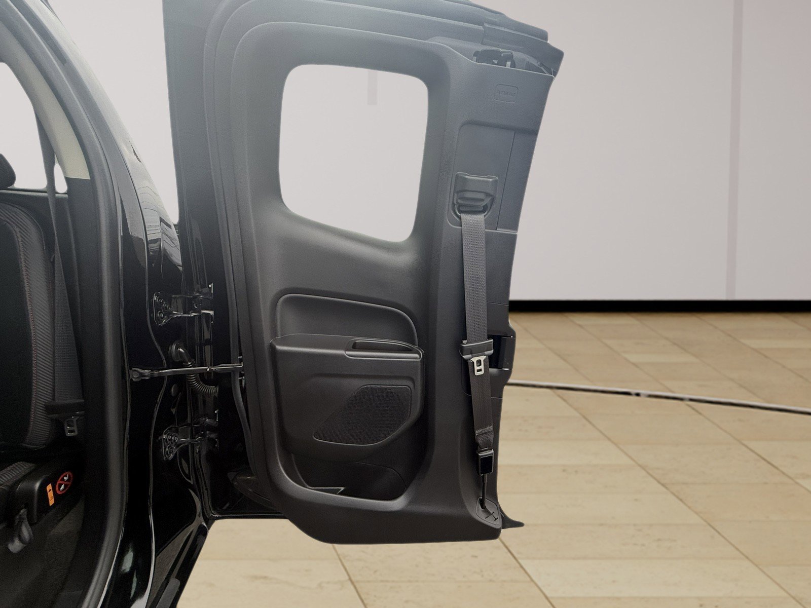 Used 2017 GMC Canyon SLE w/ All Terrain X Package image 29