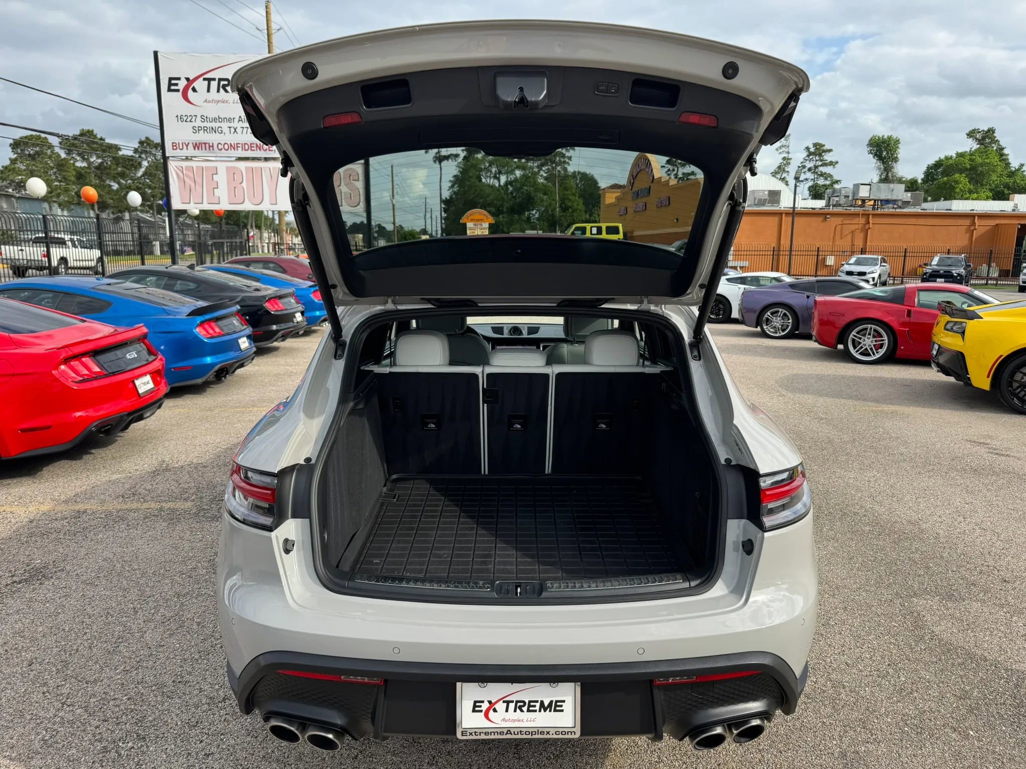 Used 2022 Porsche Macan S w/ Premium Package Plus AWD/4WD image 51