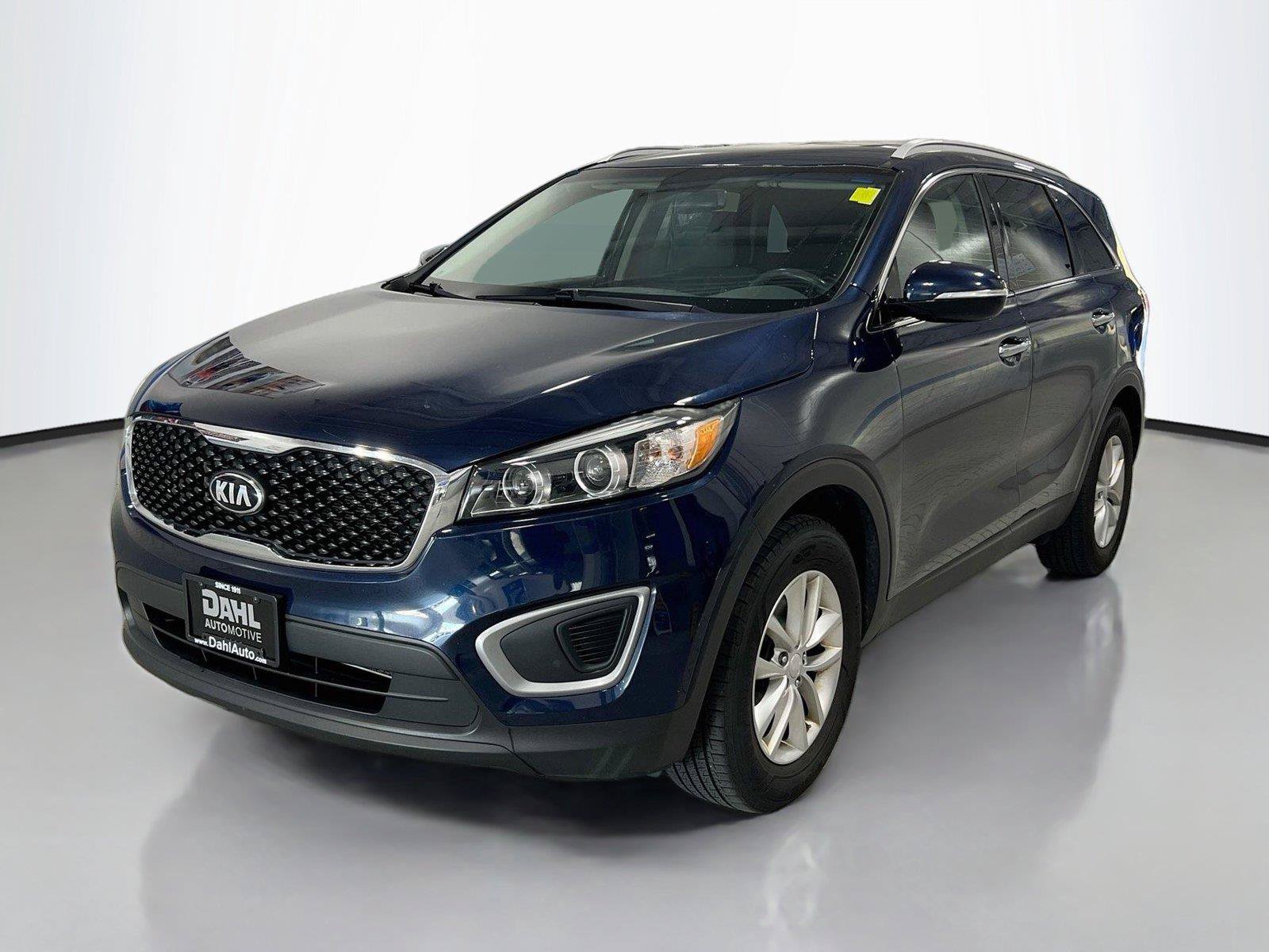 Used 2016 Kia Sorento FWD image 4