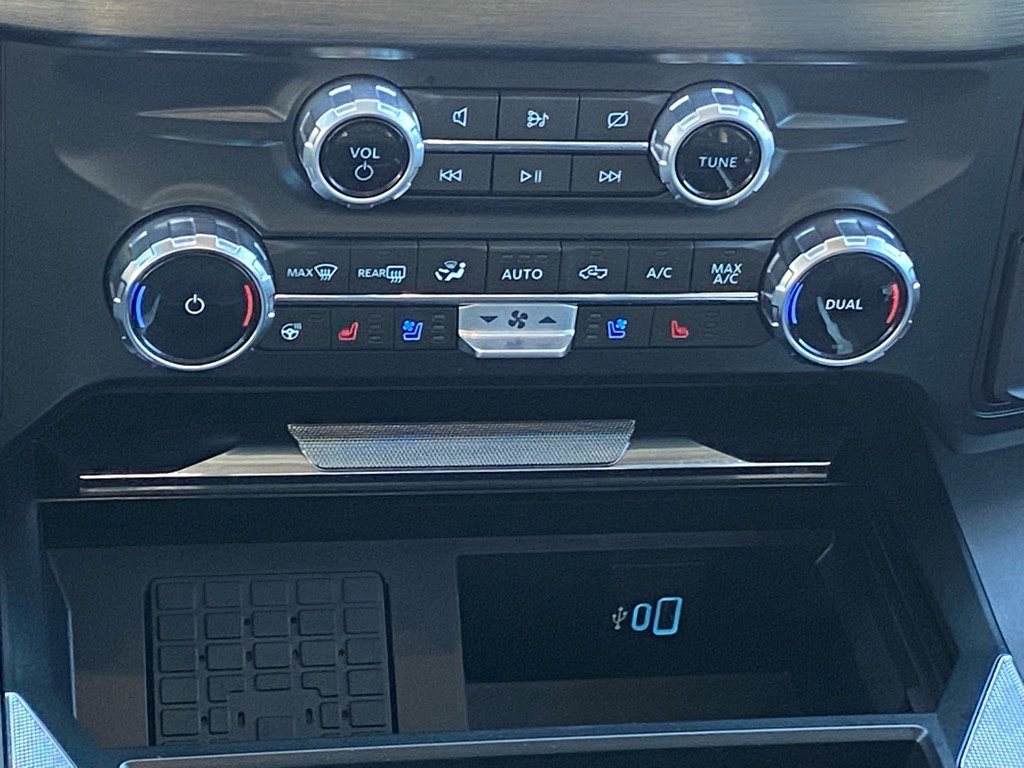 Certified 2024 Ford F250 Lariat w/ Chrome Package image 12