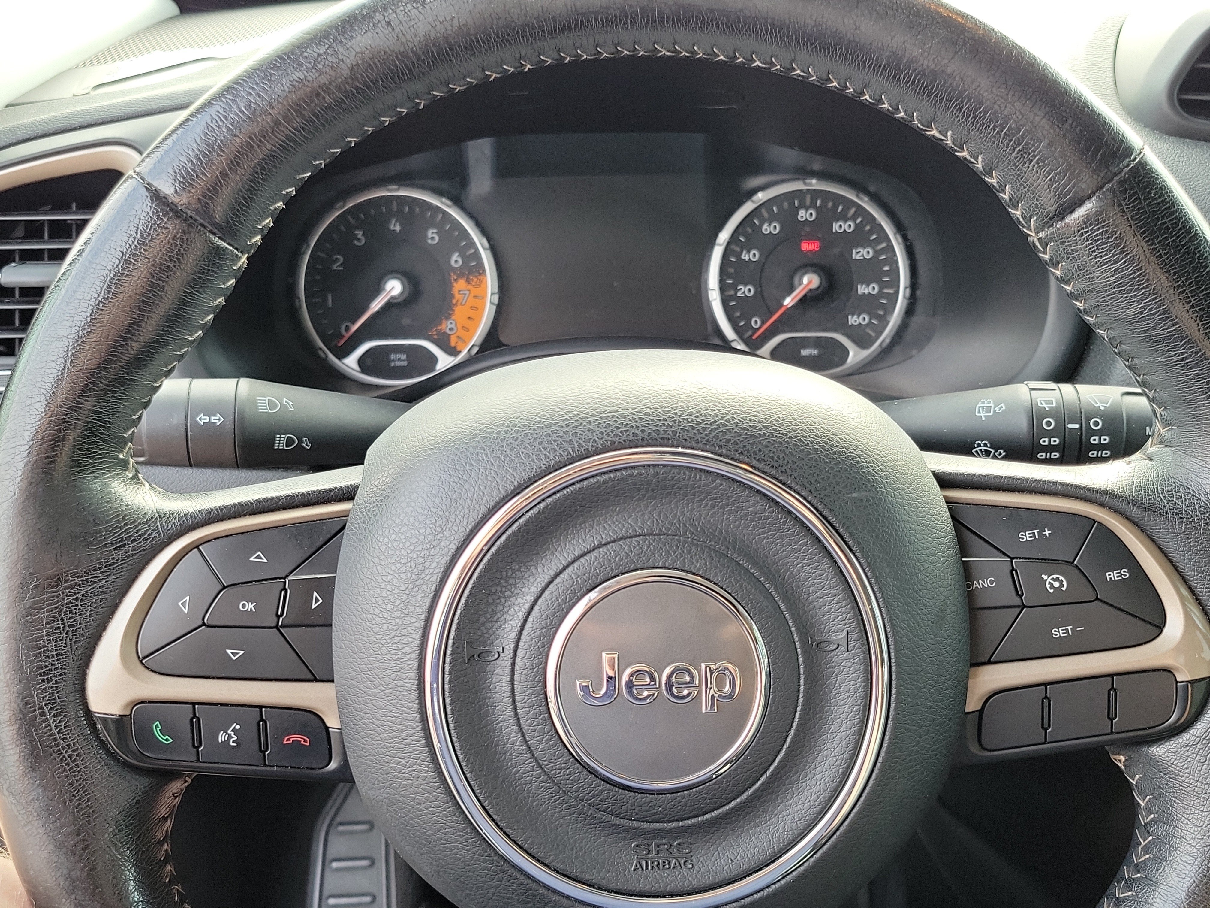 Used 2015 Jeep Renegade Limited FWD image 3