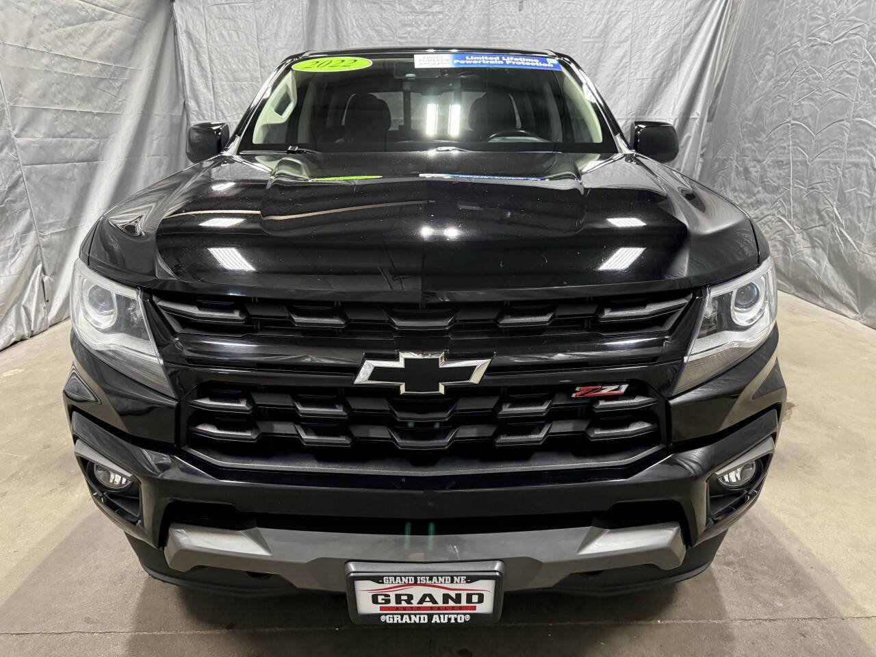Used 2022 Chevrolet Colorado Z71 w/ Z71 Midnight Edition AWD/4WD image 2