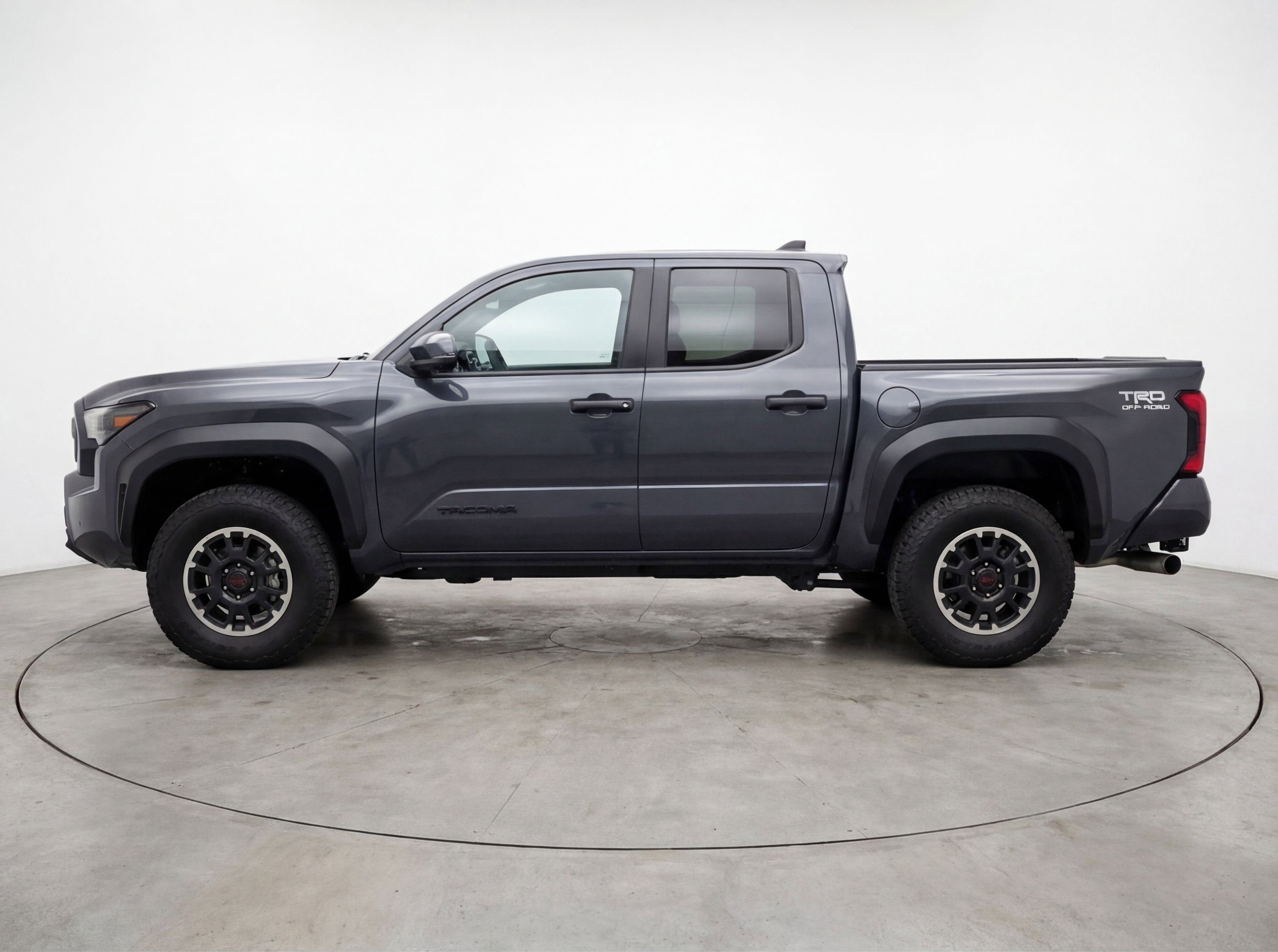 Used 2025 Toyota Tacoma TRD Off-Road image 5