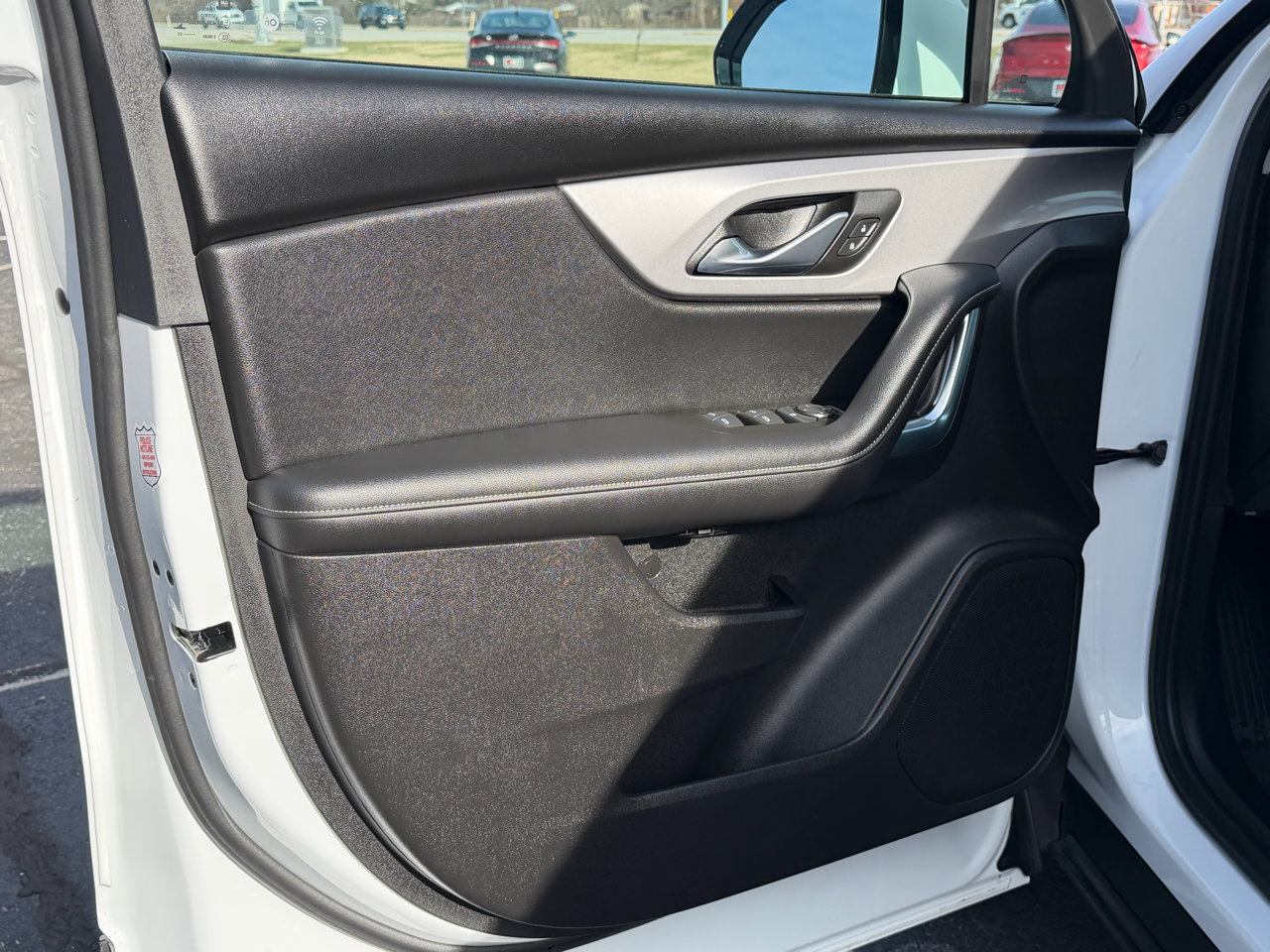 Used 2025 Chevrolet Blazer LT image 9