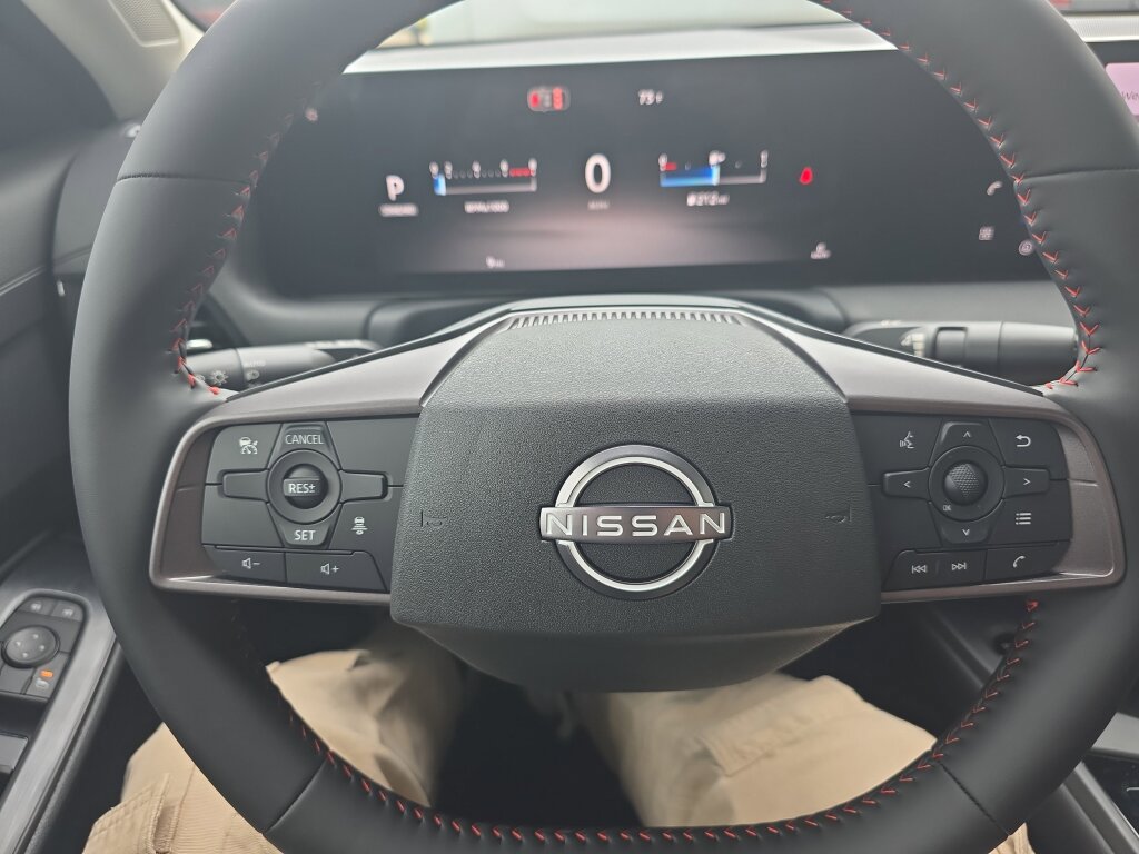 New 2026 Nissan Sentra SR w/ Floor Mat Package FWD image 8
