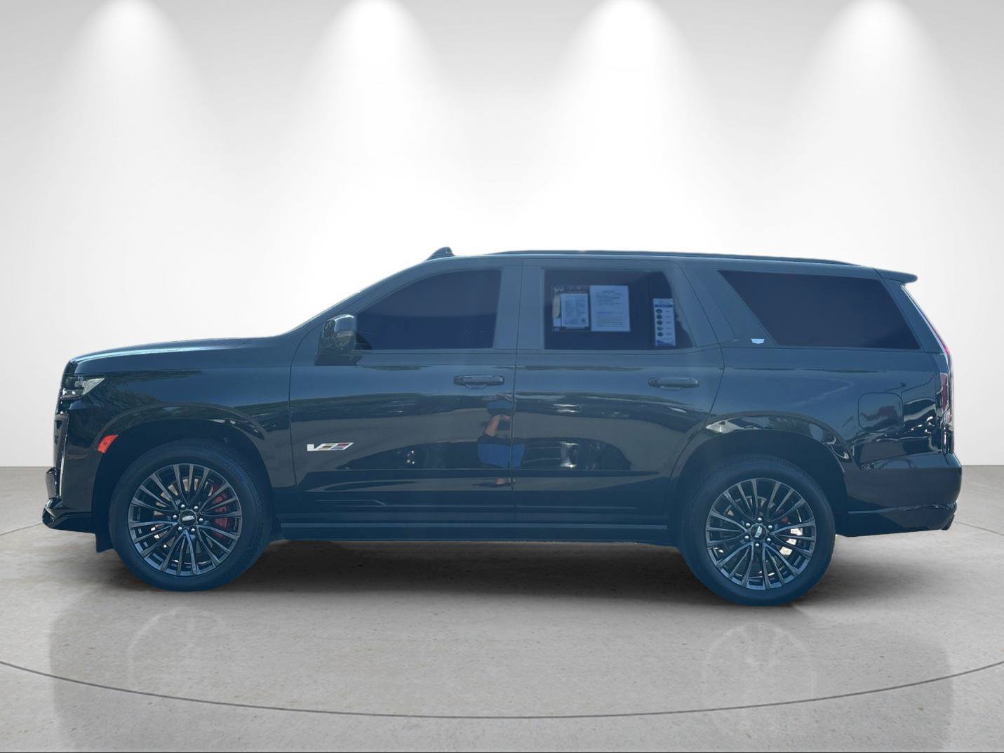 Used 2023 Cadillac Escalade V AWD/4WD image 2