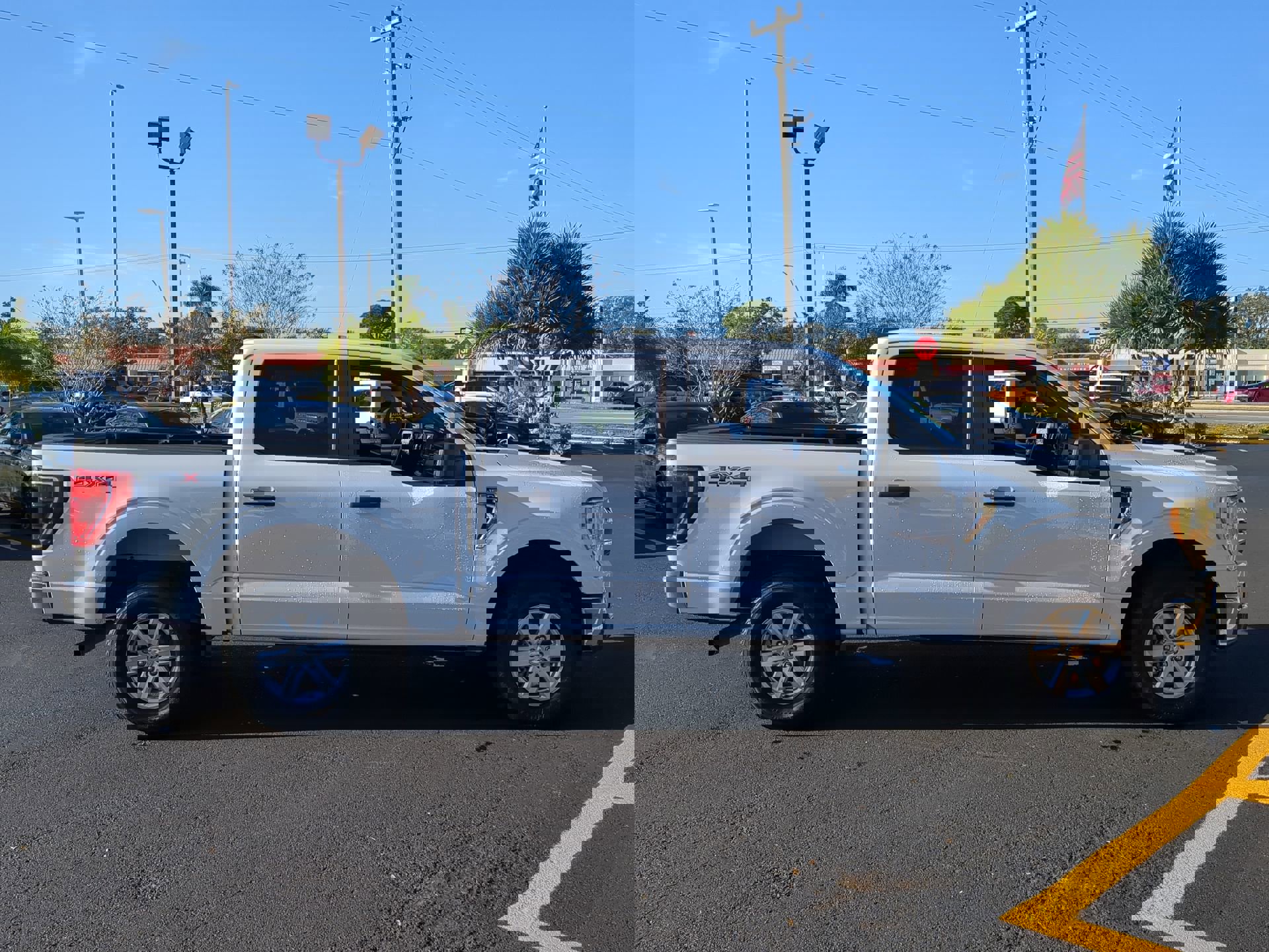 Used 2021 Ford F150 XLT image 5