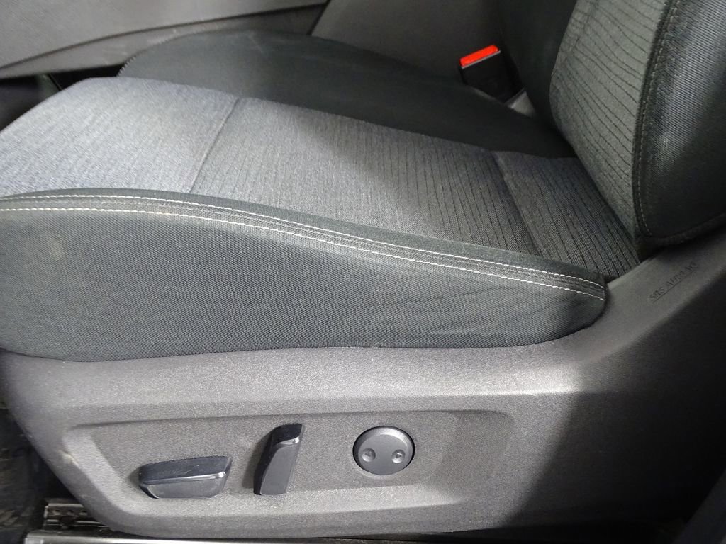 Used 2023 Nissan Rogue SV FWD image 19