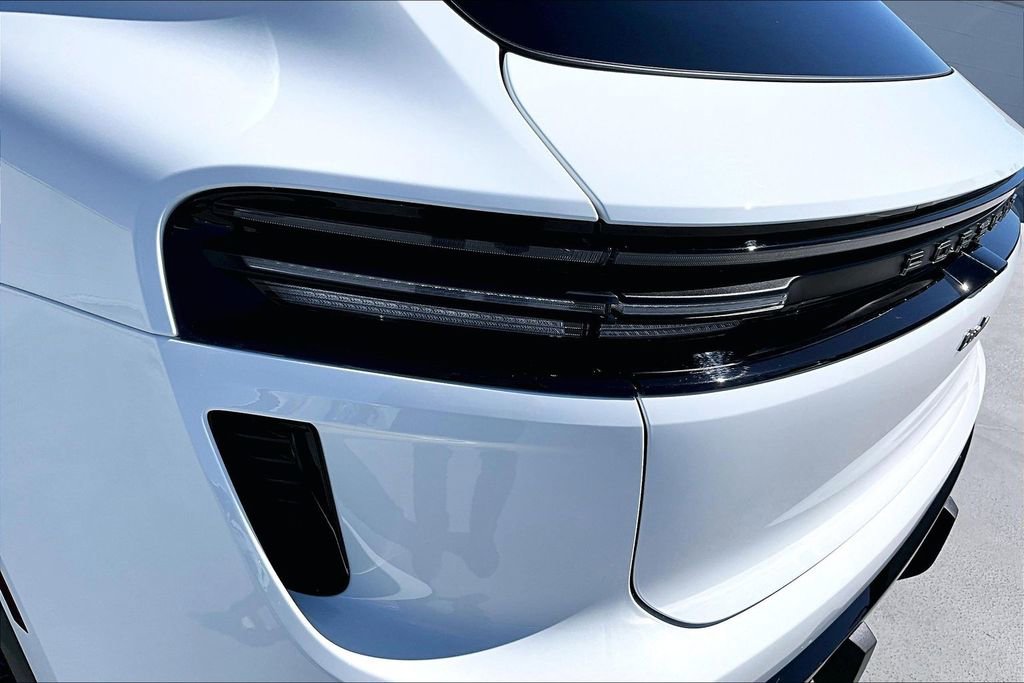 Used 2025 Porsche Macan Turbo Electric image 21