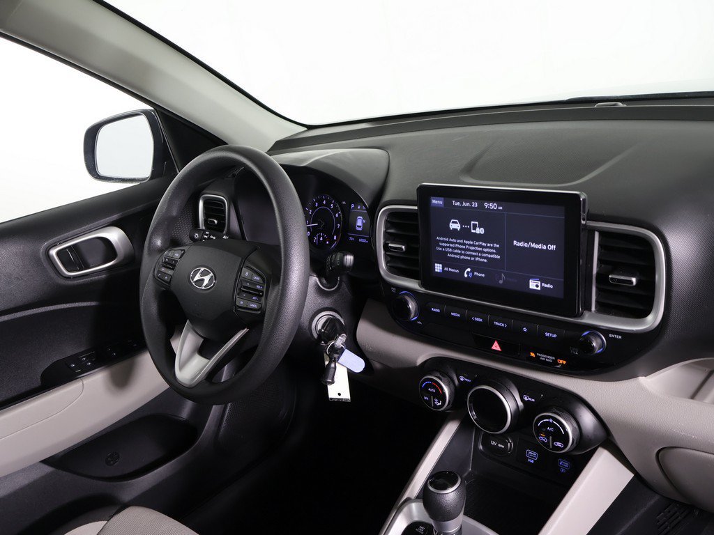 Used 2020 Hyundai Venue SEL FWD image 21