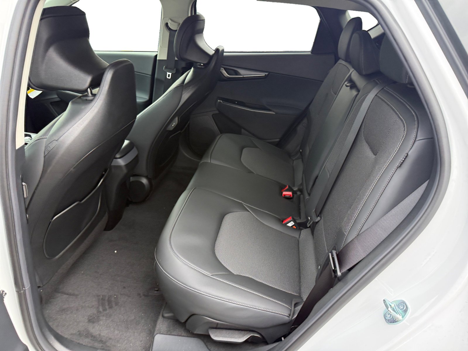 New 2025 Kia EV6 Light w/ Light LR Technology Package image 16