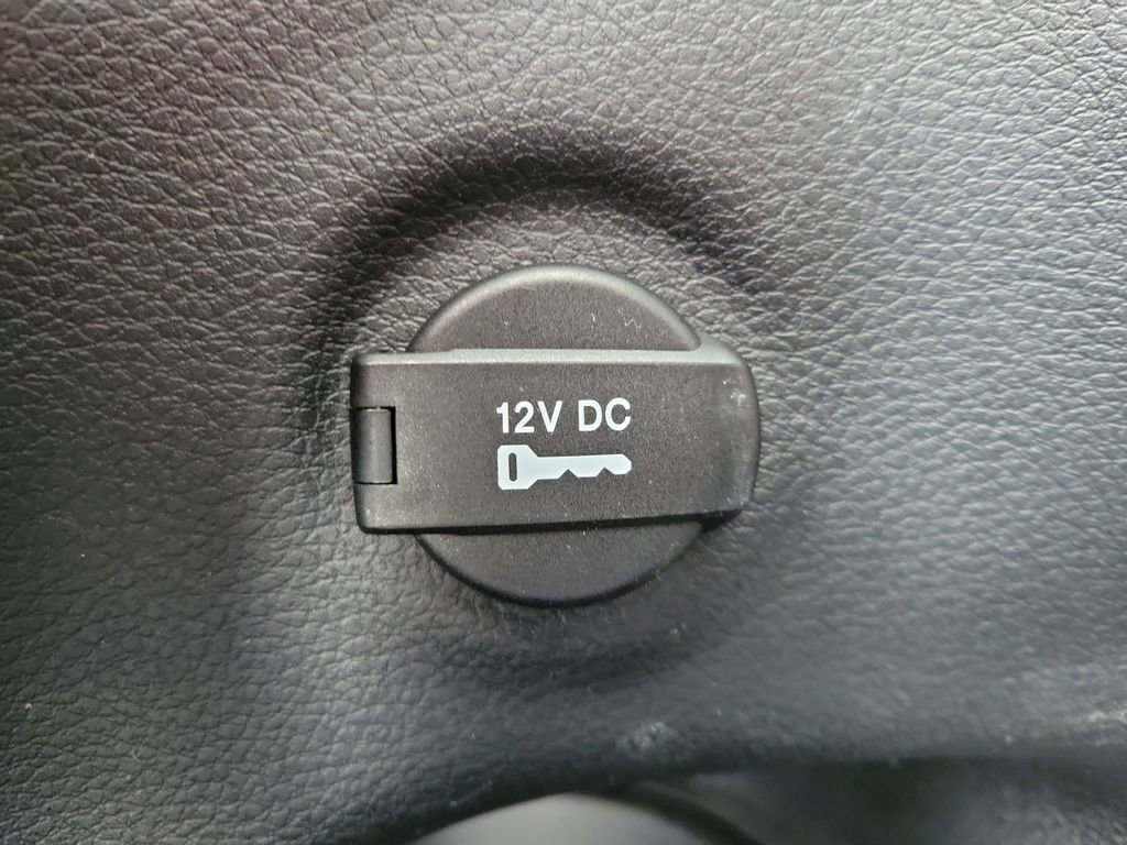 Used 2017 Jeep Compass Limited w/ Navigation Group AWD/4WD image 9