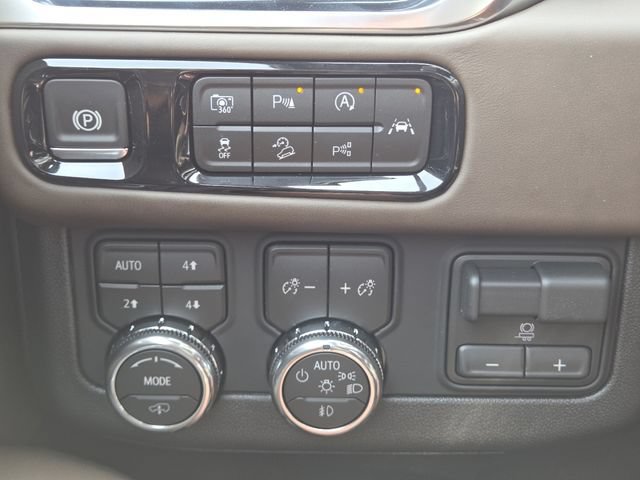 New 2026 GMC Yukon XL Denali Ultimate AWD/4WD image 32