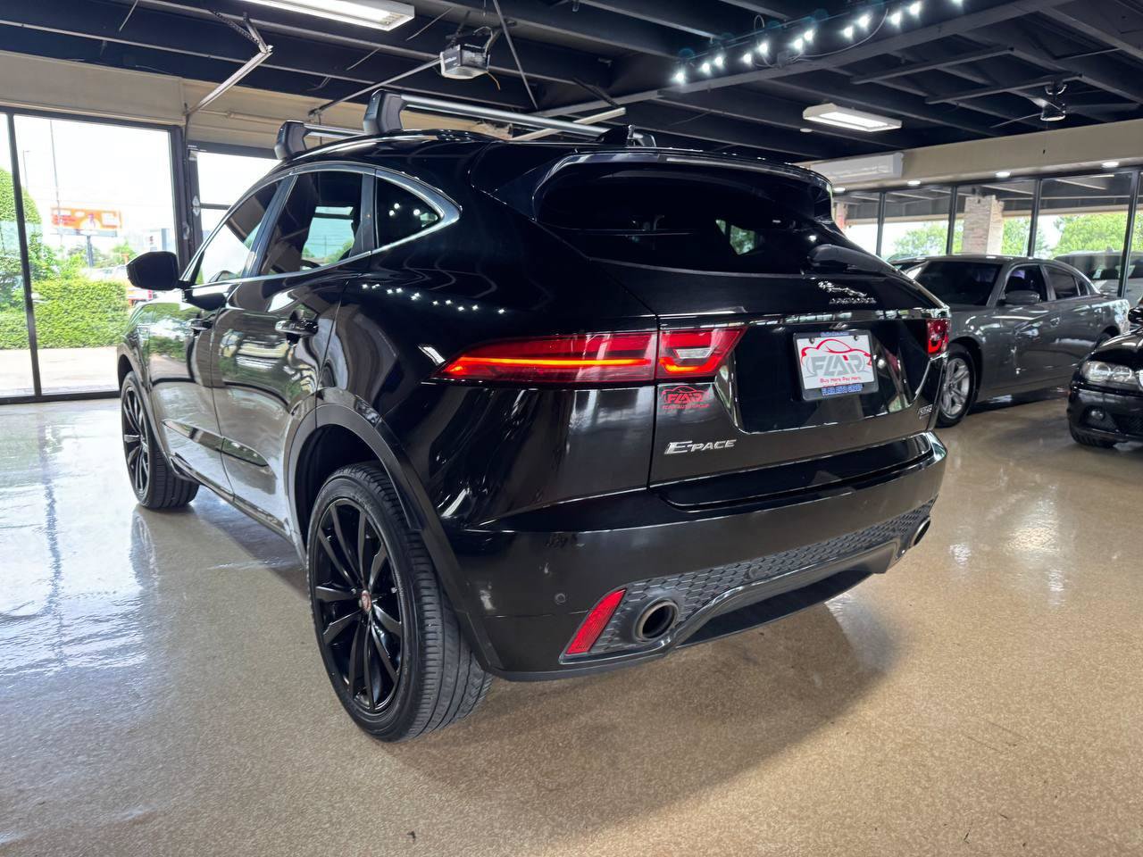Used 2018 Jaguar E-PACE R-Dynamic HSE AWD/4WD image 5