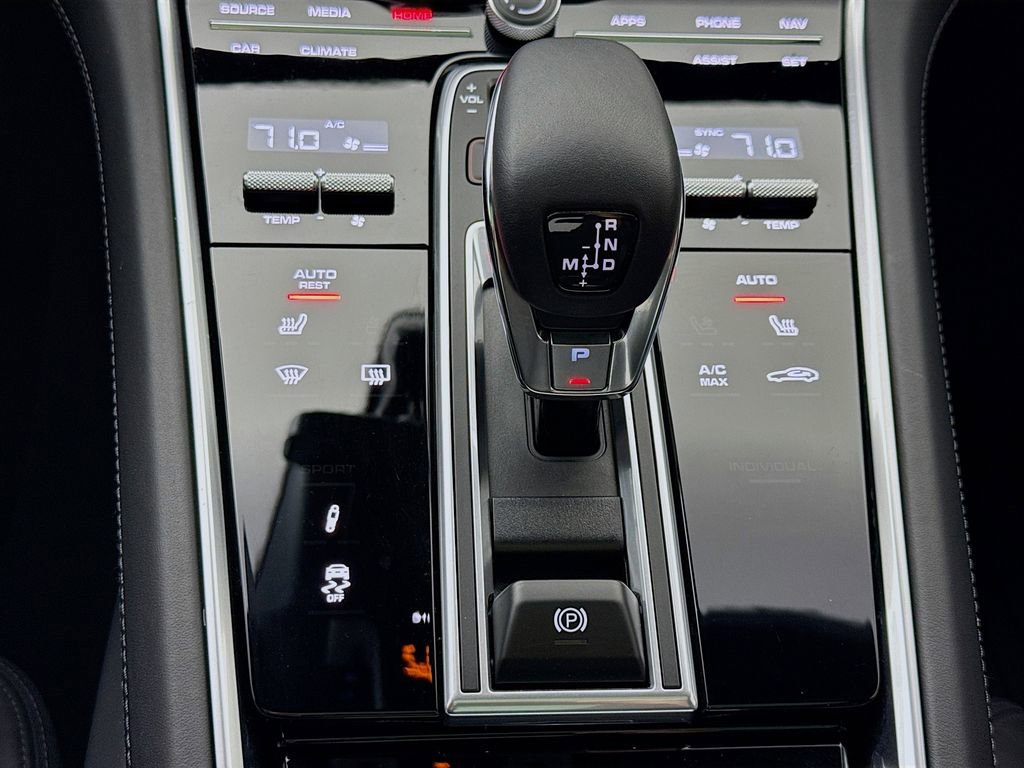 Certified 2023 Porsche Panamera GTS image 23