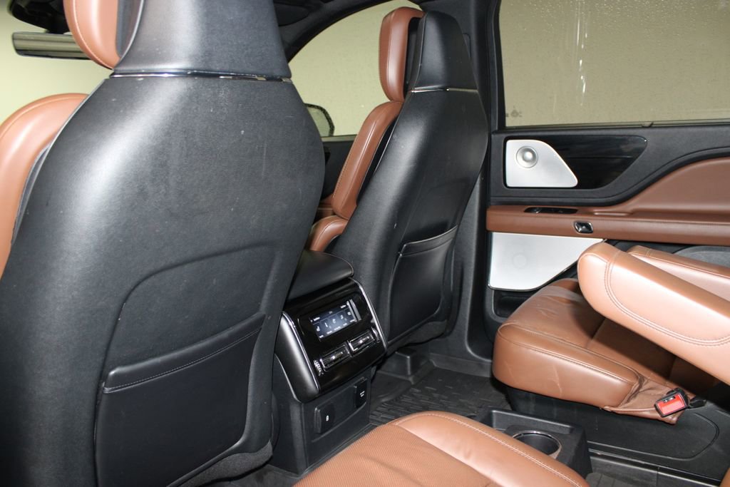 Used 2021 Lincoln Aviator Reserve w/ Equipment Group 201A AWD/4WD image 28