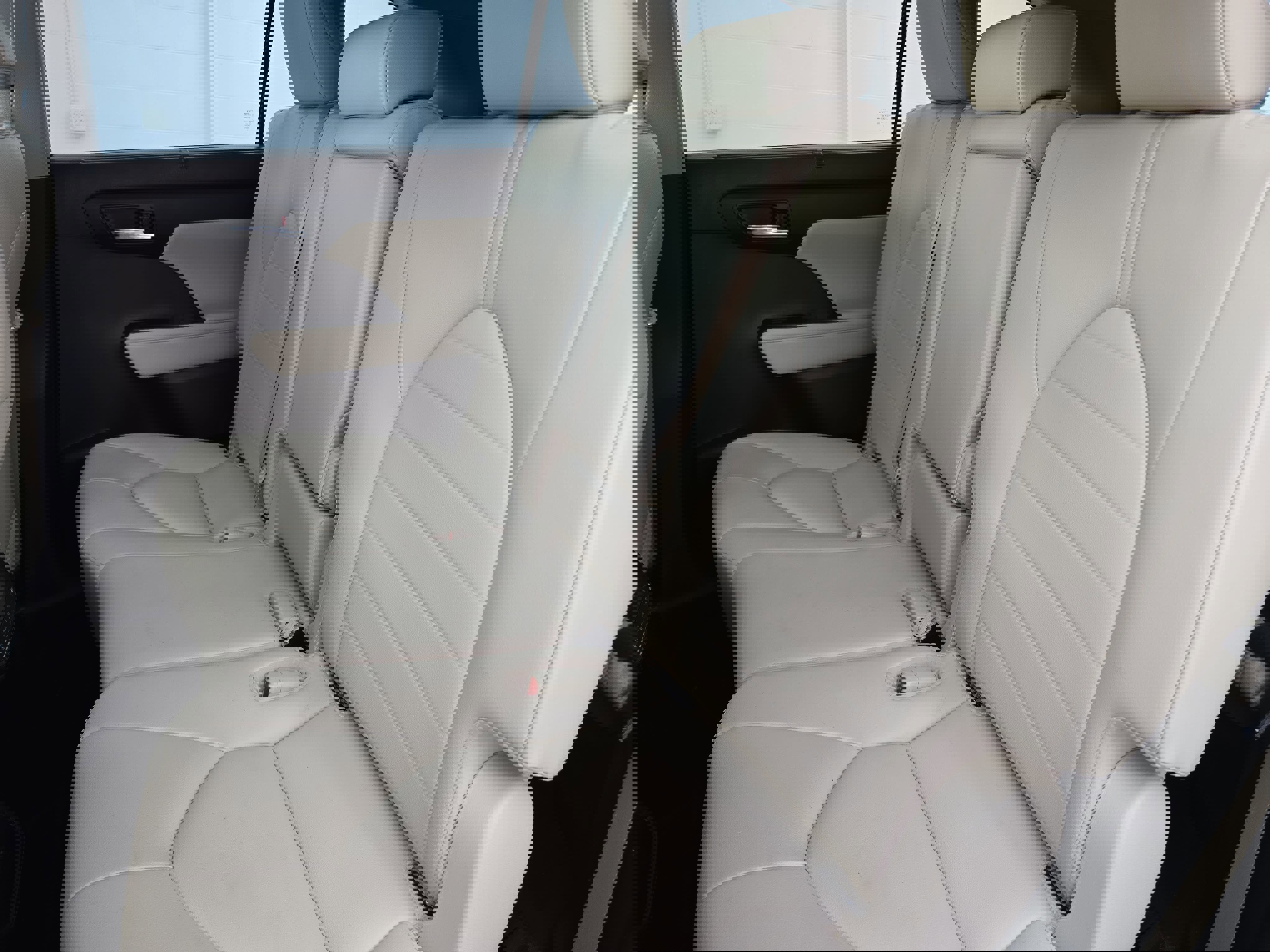 Used 2022 Toyota Highlander XLE image 15