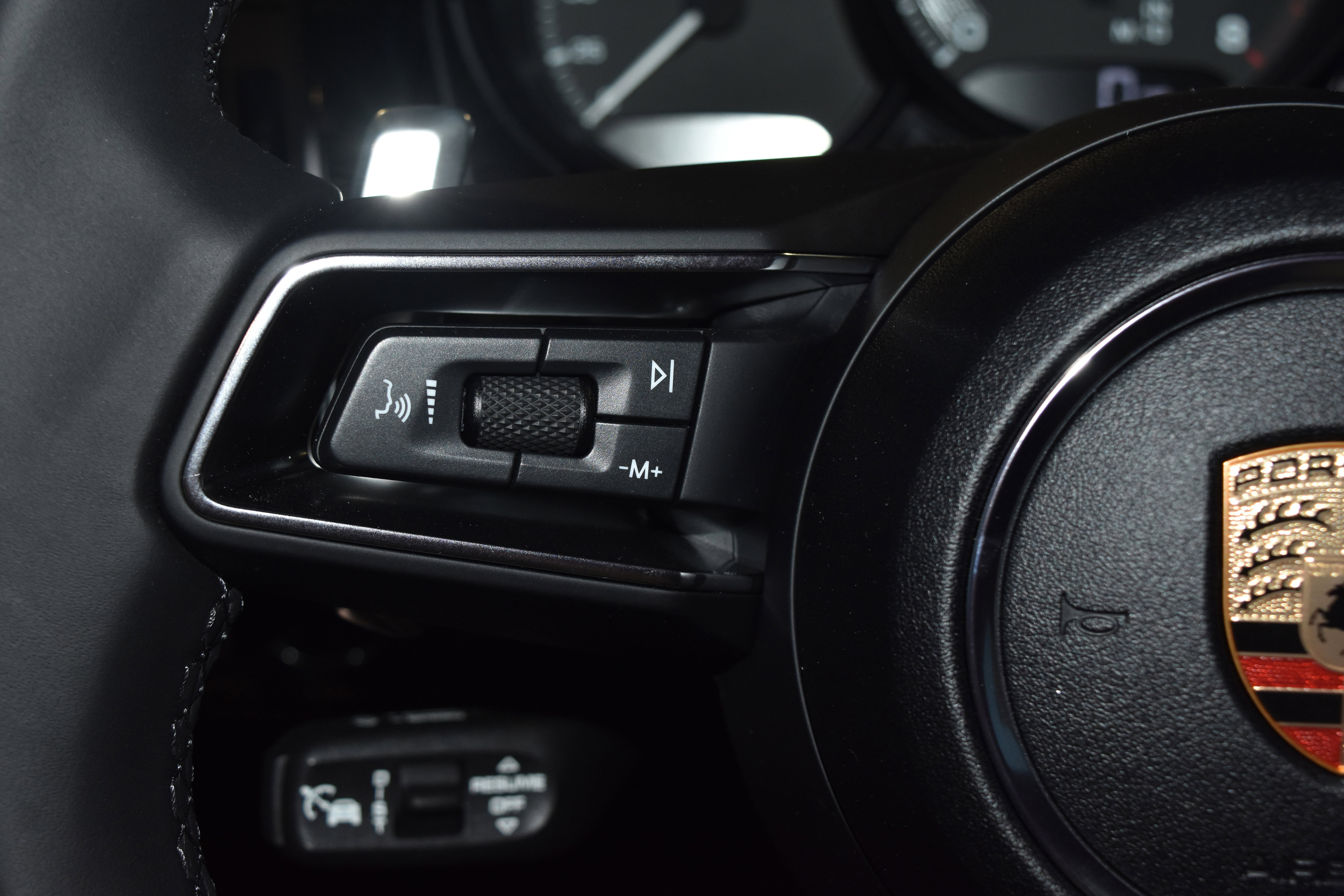 New 2025 Porsche Macan image 10