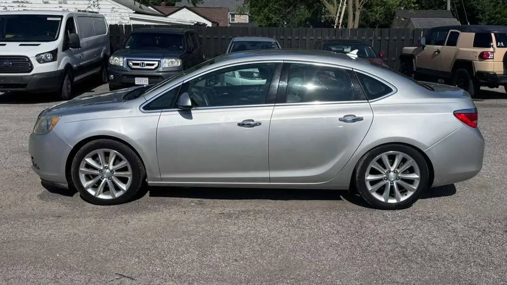 Used 2013 Buick Verano FWD image 2