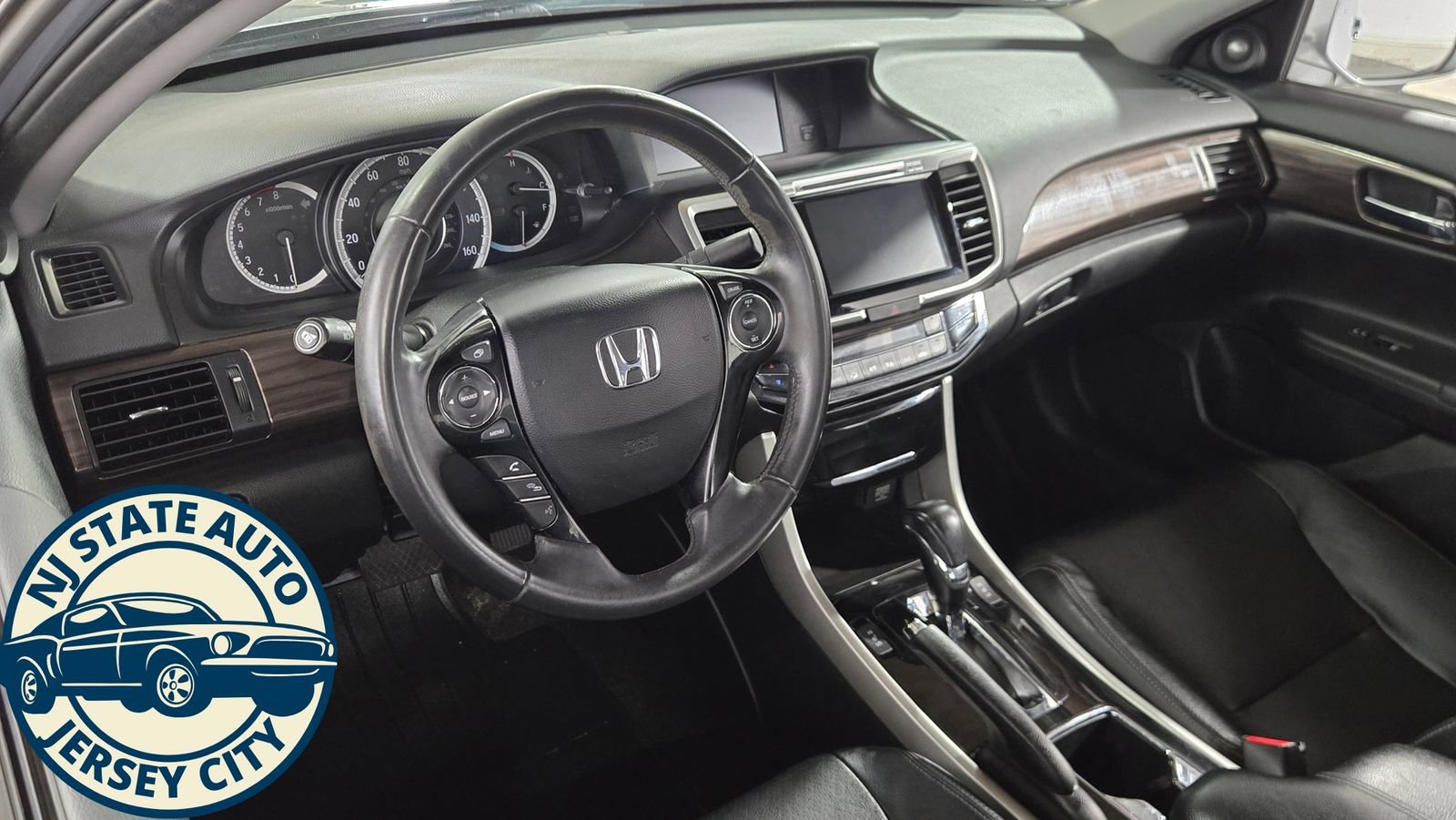 Used 2017 Honda Accord EX-L image 11