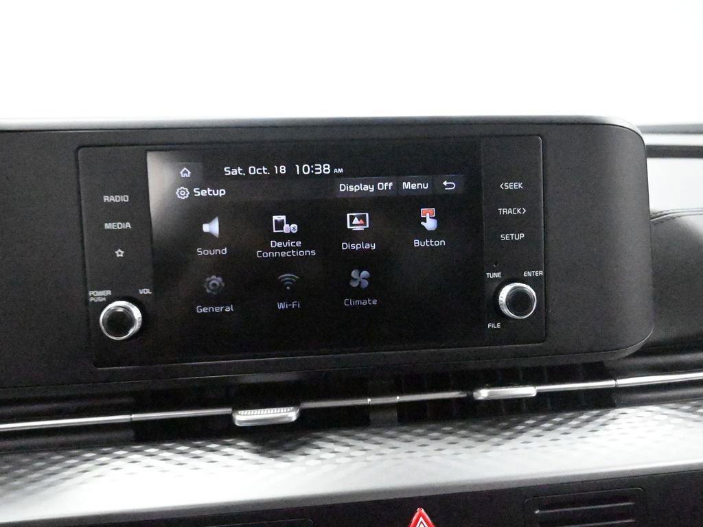 Used 2024 Kia Carnival LX image 12