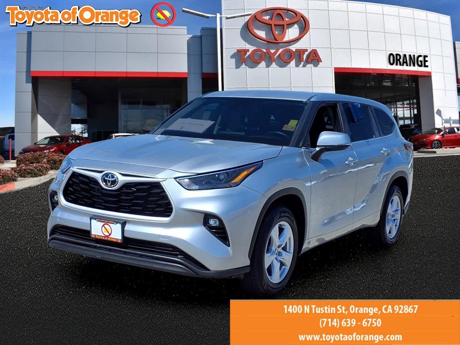 Certified 2024 Toyota Highlander LE AWD/4WD image 1