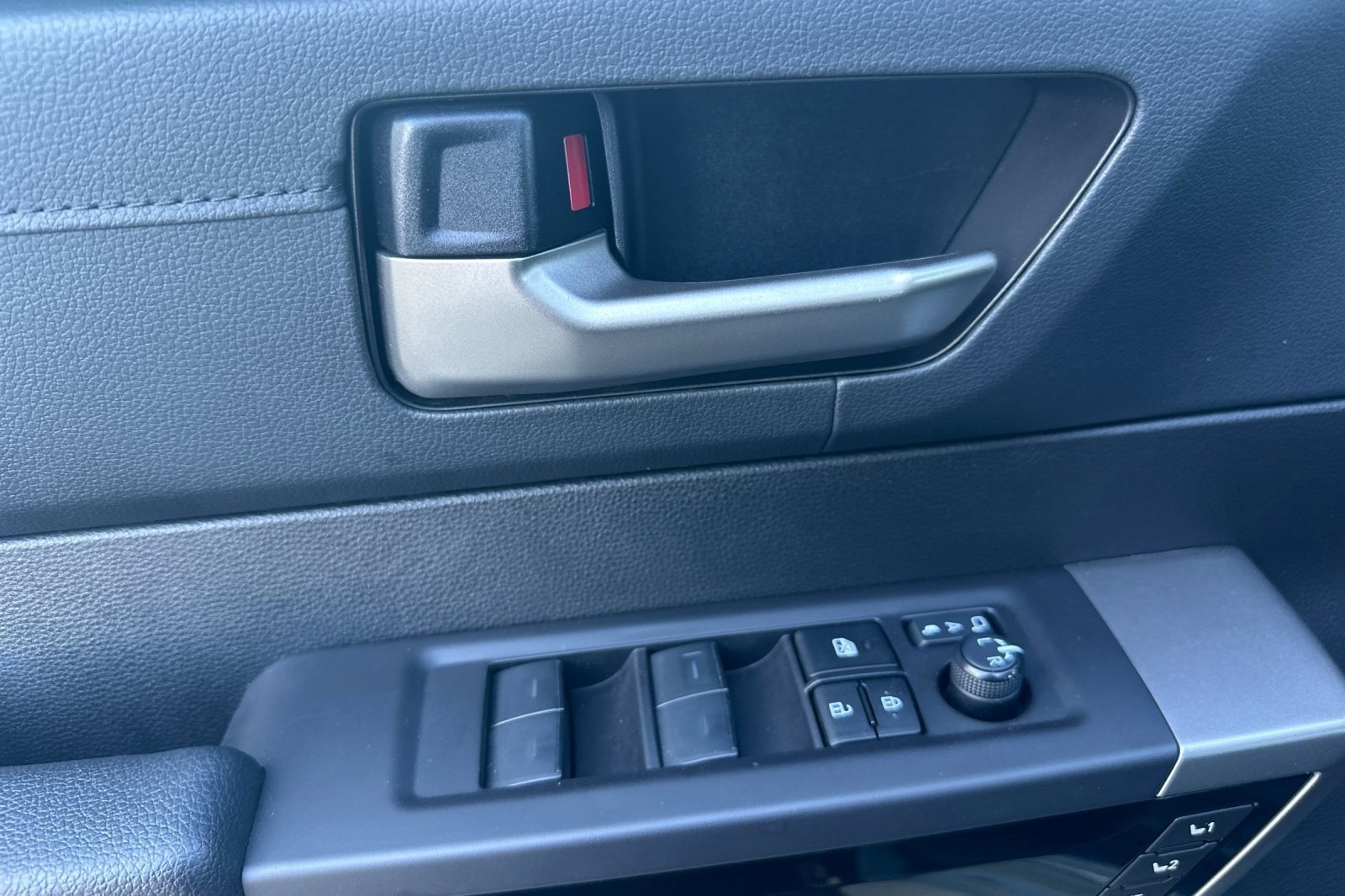 Used 2023 Toyota Tundra Limited image 10