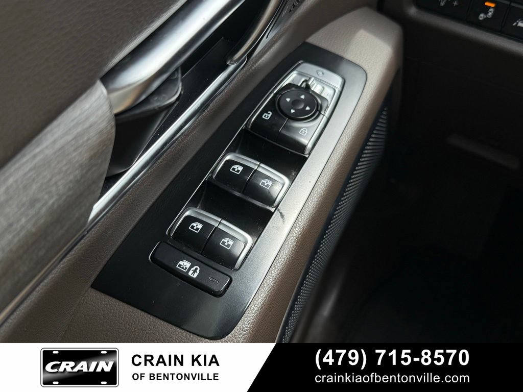 Used 2022 Kia Telluride SX w/ Towing Package FWD image 11