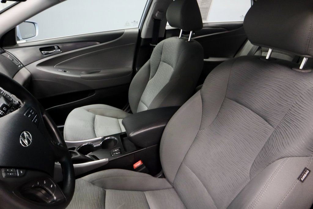 Used 2013 Hyundai Sonata Hybrid image 23