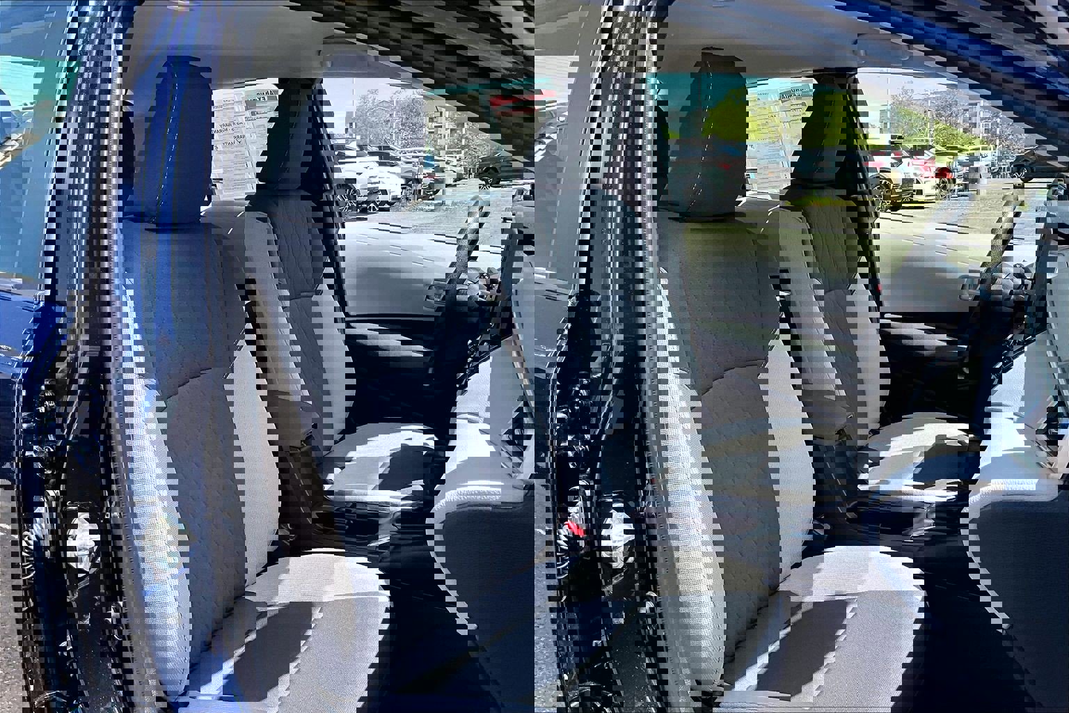 Used 2025 Toyota Corolla LE image 7