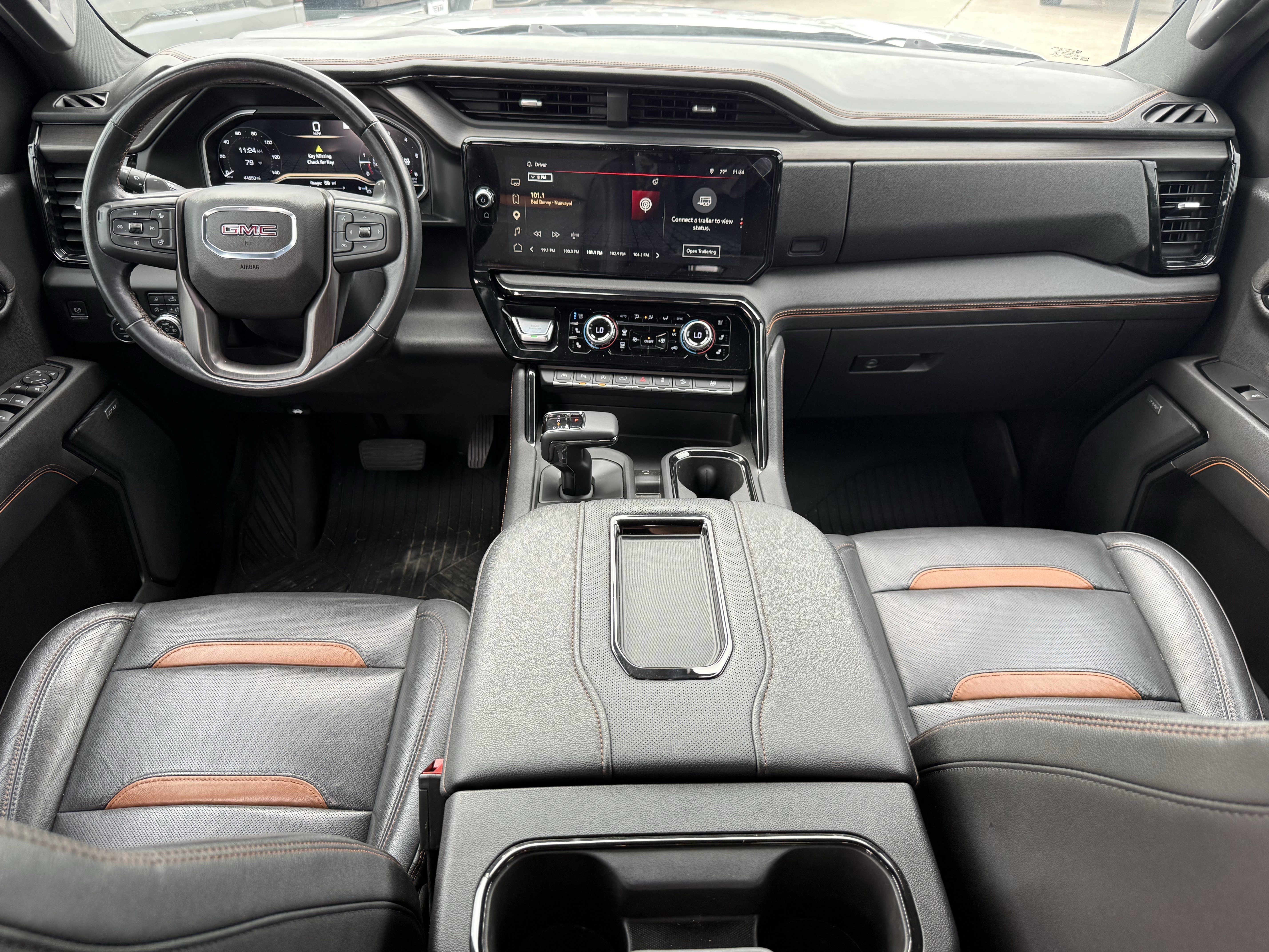 Used 2022 GMC Sierra 1500 AT4 w/ AT4 Premium Package AWD/4WD image 13