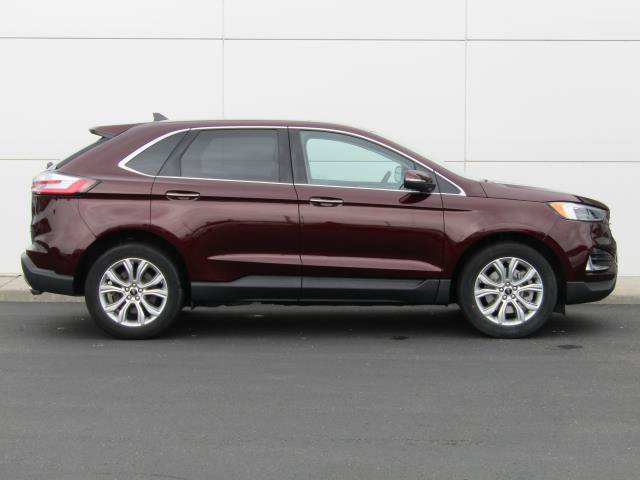 Used 2024 Ford Edge Titanium w/ Equipment Group 301A AWD/4WD image 3