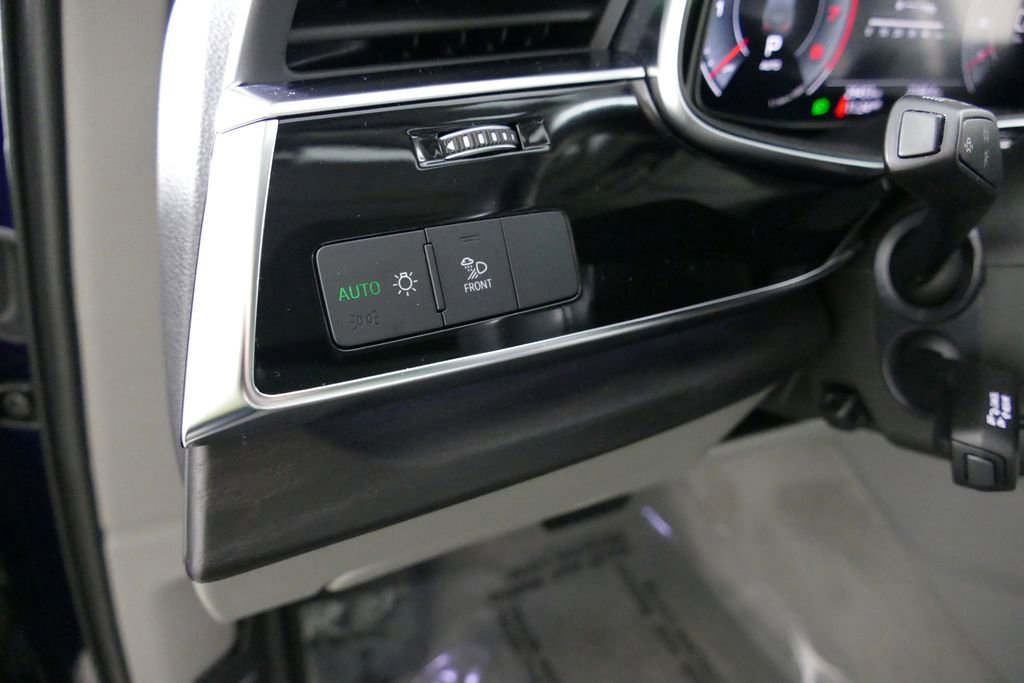 Used 2023 Audi Q7 3.0T Premium image 19