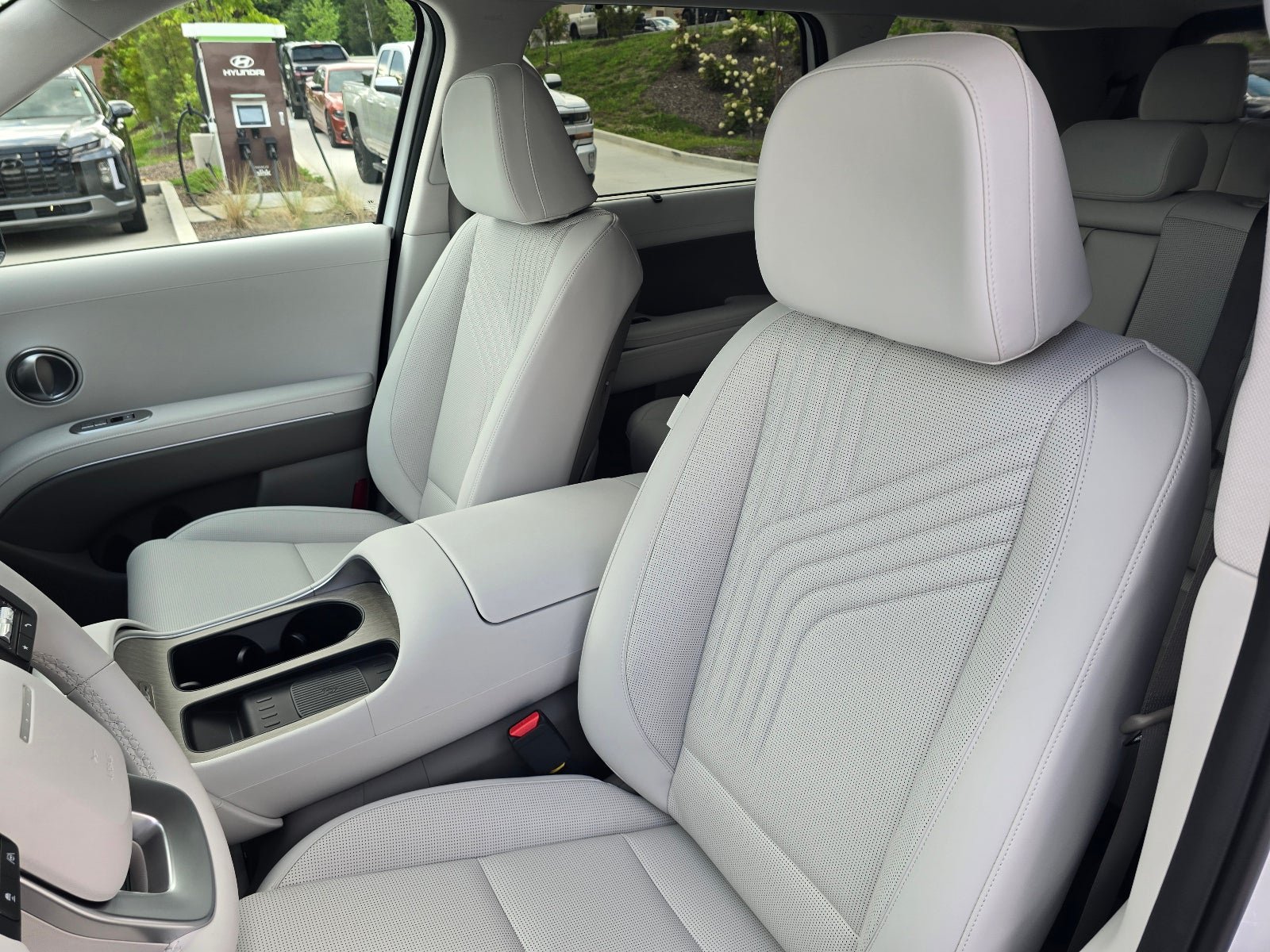 New 2026 Hyundai Palisade FWD Hybrid image 13