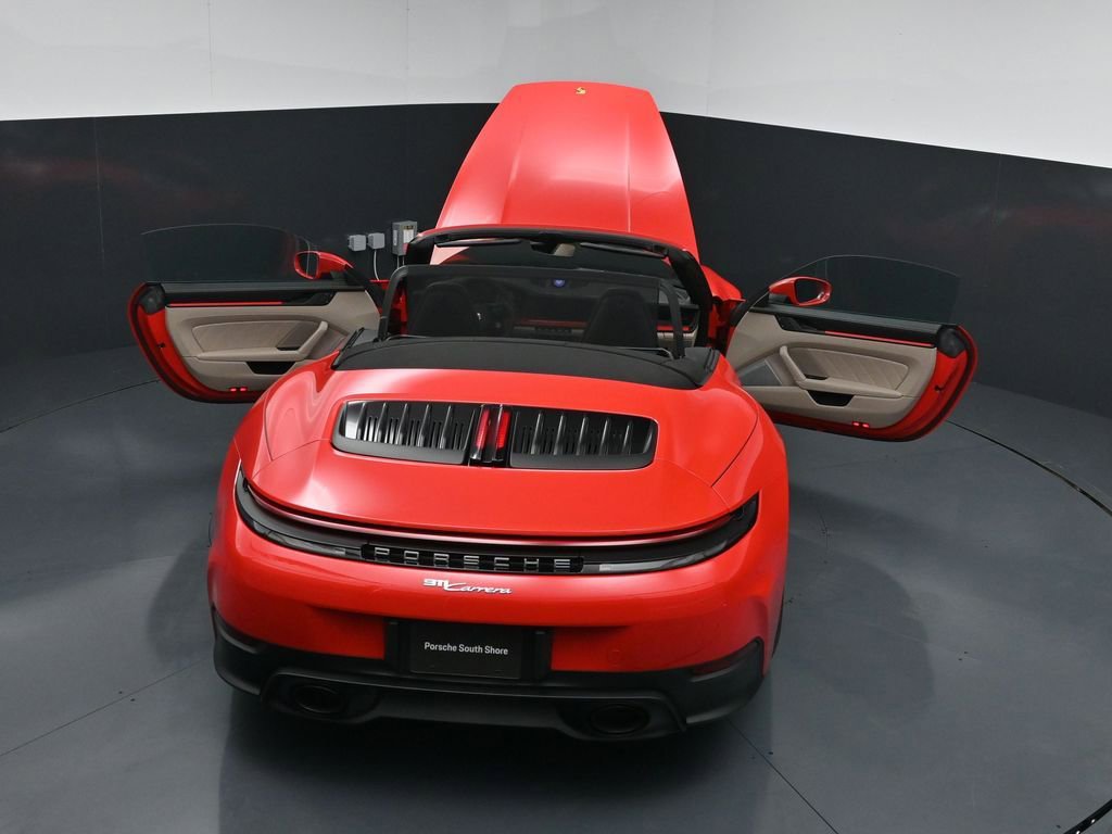 Certified 2025 Porsche 911 Carrera RWD image 31