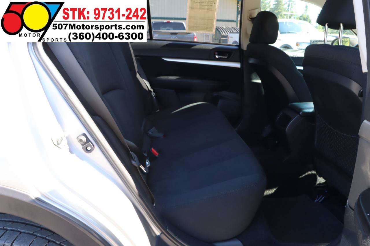 Used 2010 Subaru Outback 2.5i Premium AWD/4WD image 16