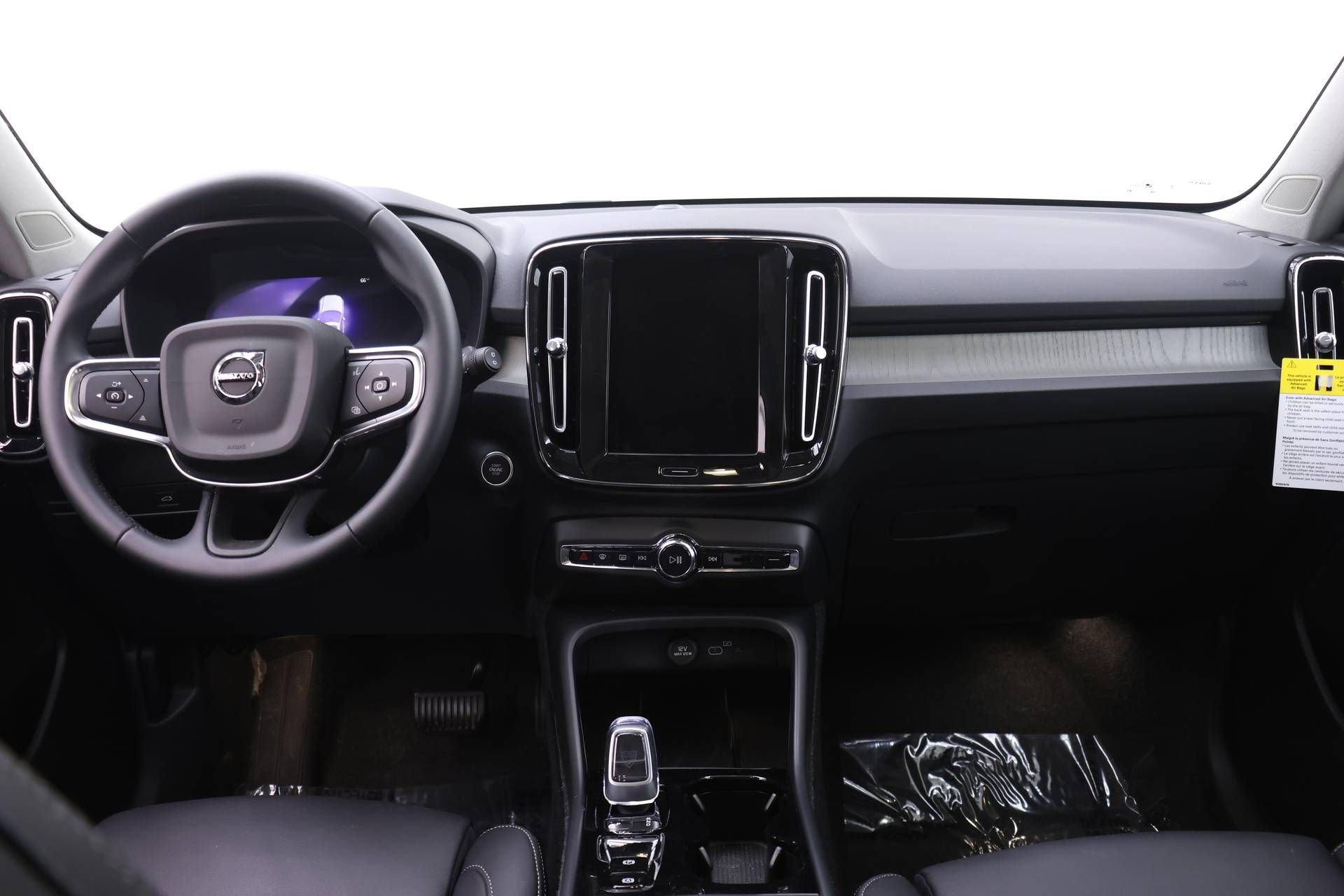 New 2026 Volvo XC40 B5 Plus AWD/4WD image 8
