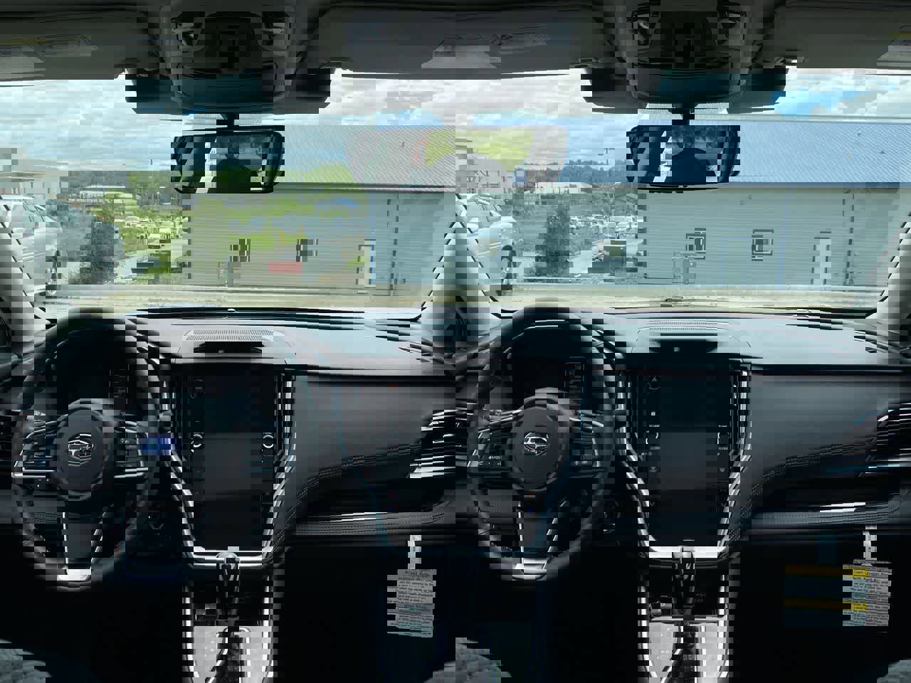 Used 2025 Subaru Outback Limited image 14