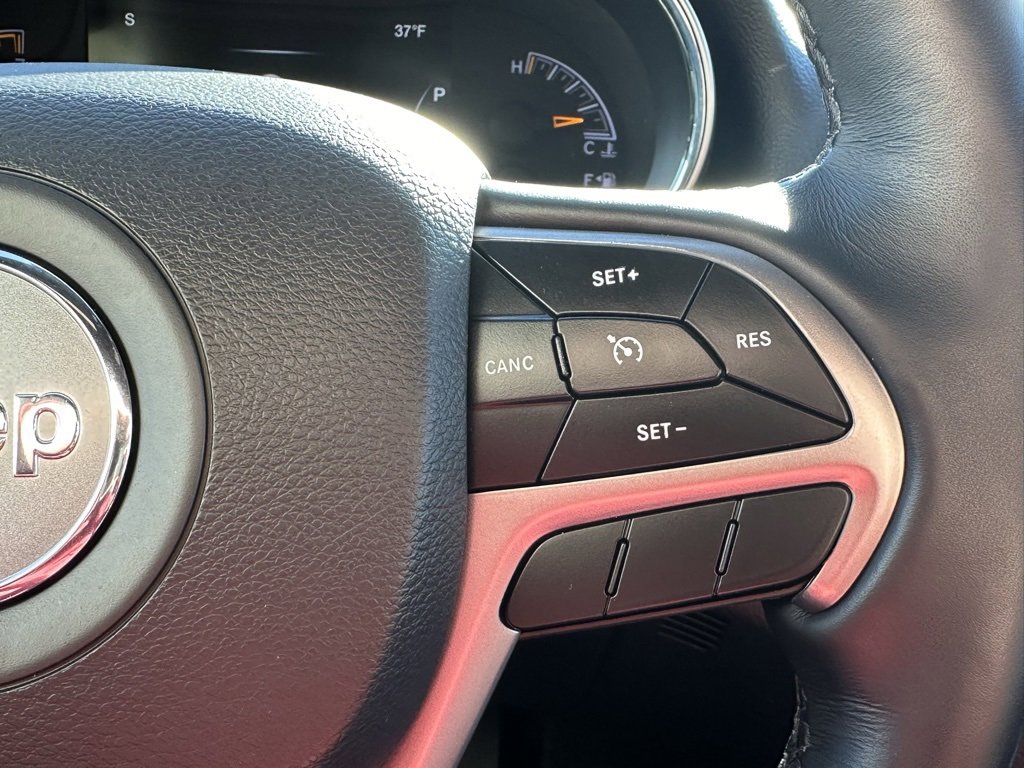 Used 2022 Jeep Grand Cherokee Laredo X image 24