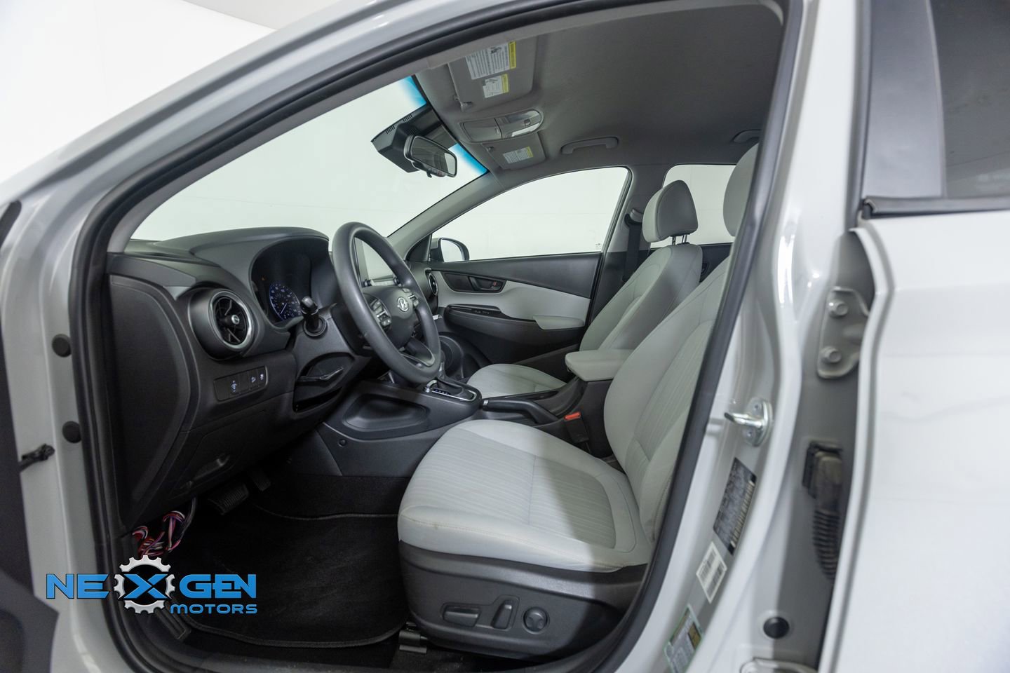 Used 2023 Hyundai Kona SEL image 11