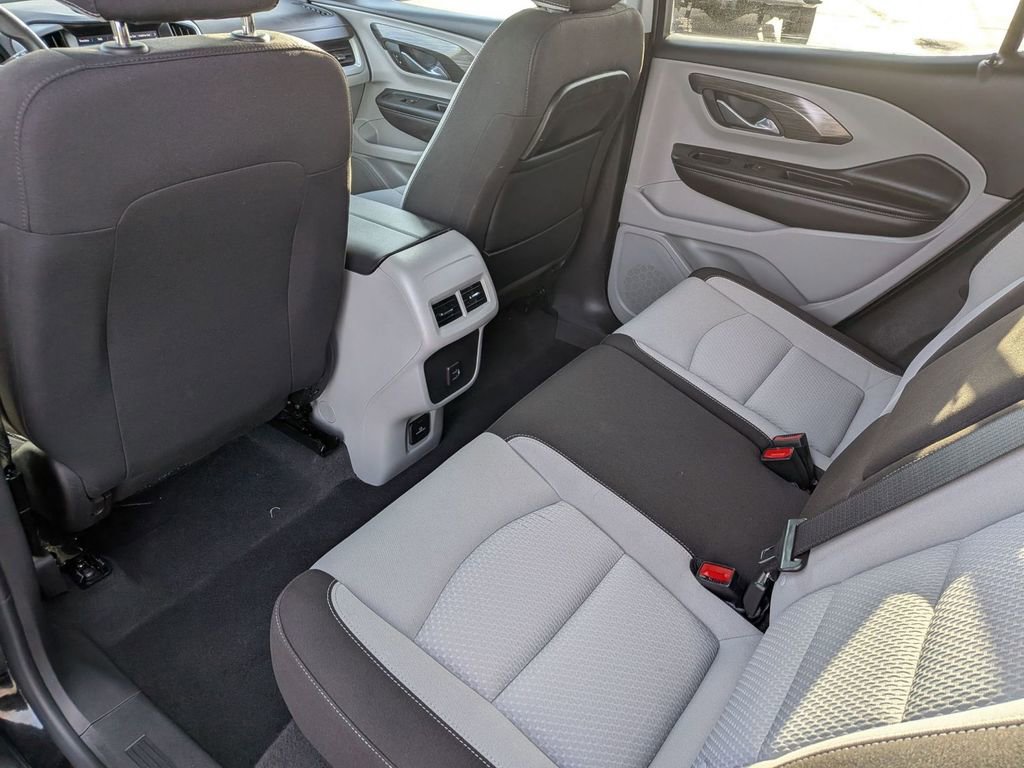 Used 2023 GMC Terrain SLE w/ Driver Convenience Package image 27