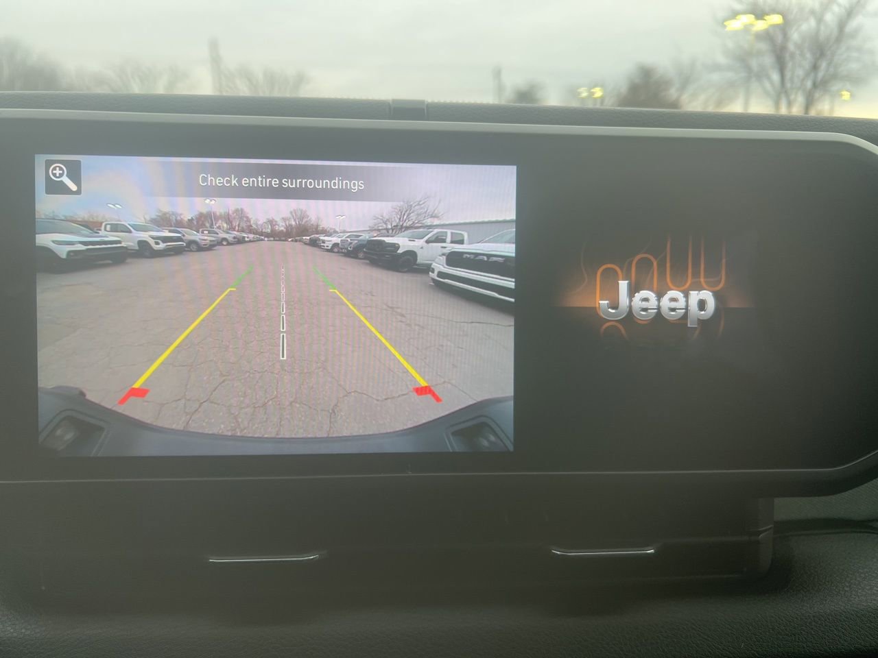 Used 2025 Jeep Gladiator Nighthawk image 28