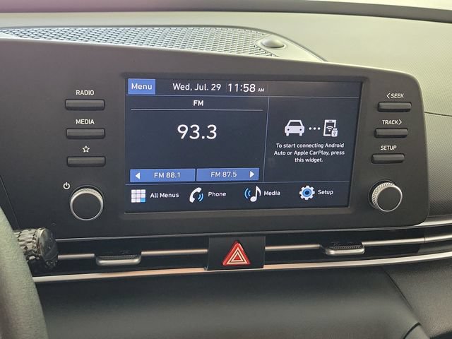 Used 2025 Hyundai Elantra SE FWD image 28