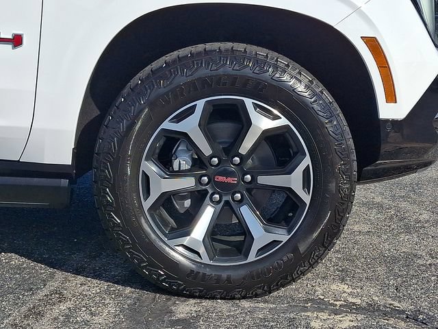 New 2026 GMC Yukon XL AT4 w/ AT4 Premium Plus Package AWD/4WD image 5