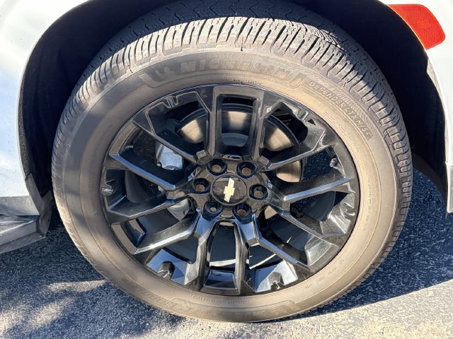 Used 2022 Chevrolet Tahoe LS RWD image 4