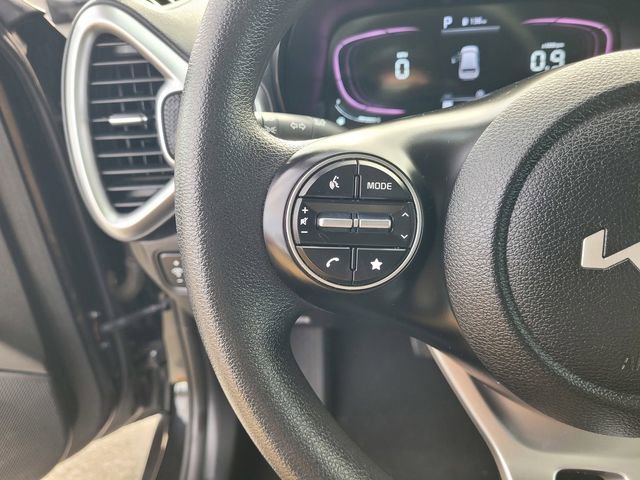 Used 2023 Kia Soul LX image 19
