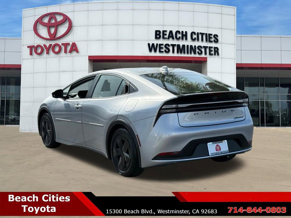 Used 2024 Toyota Prius Prime SE FWD image 8