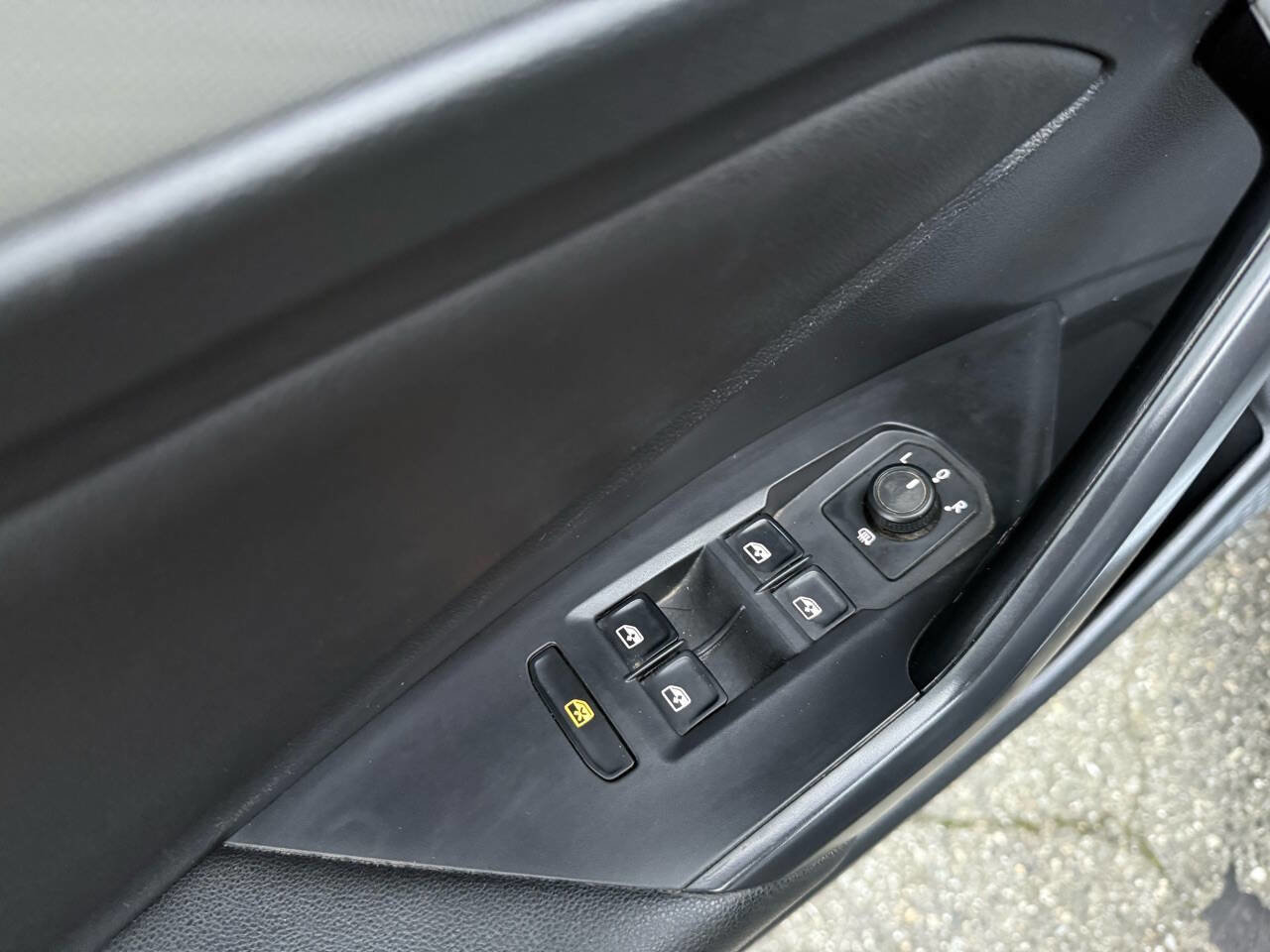 Used 2019 Volkswagen Jetta S image 43