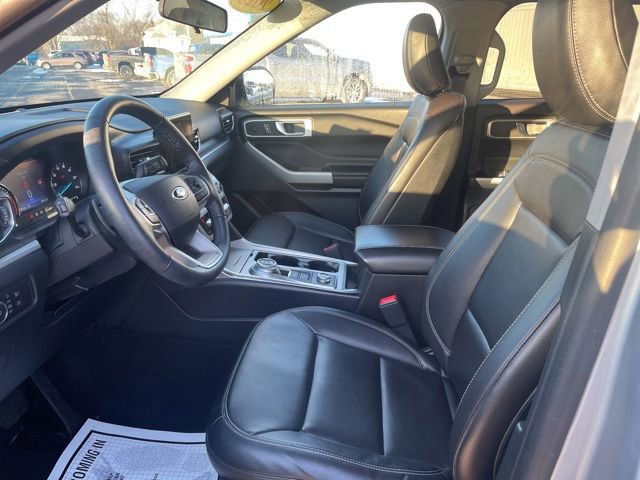 Used 2020 Ford Explorer XLT w/ Equipment Group 202A image 18