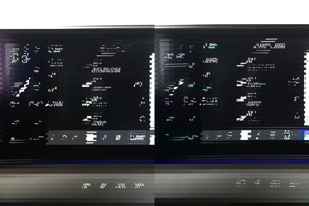 Used 2024 Kia EV9 Land image 18